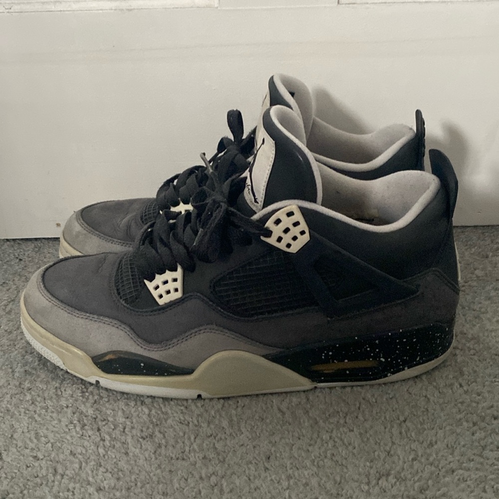Air Jordan 4